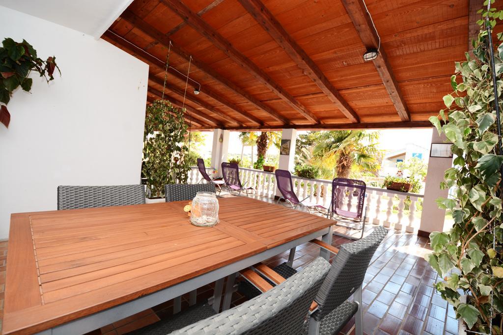 Apartments Katarina เวลีราต ภายนอก รูปภาพ