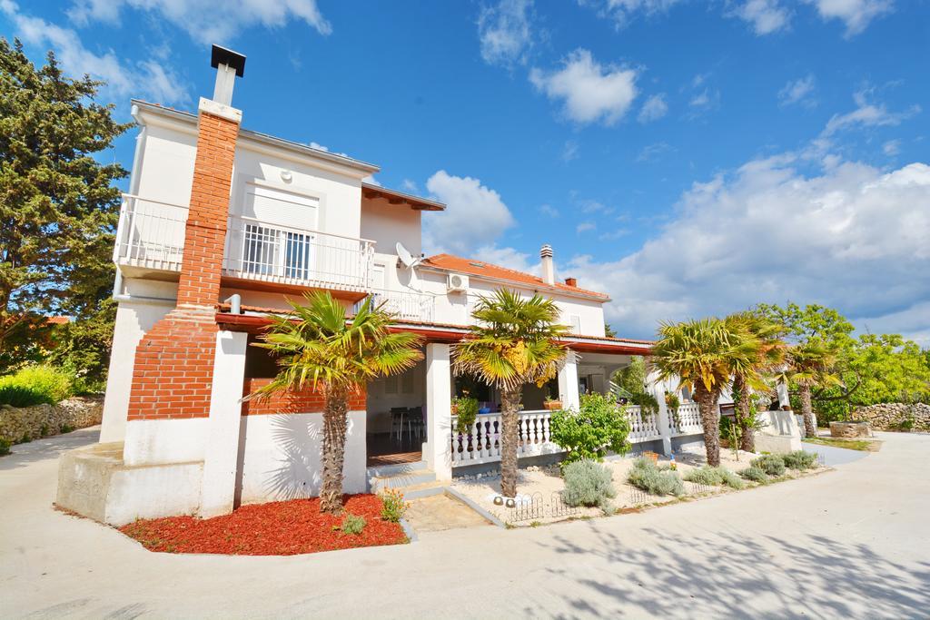Apartments Katarina เวลีราต ภายนอก รูปภาพ
