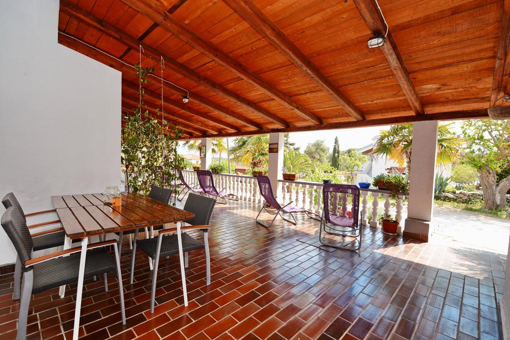 Apartments Katarina เวลีราต ภายนอก รูปภาพ
