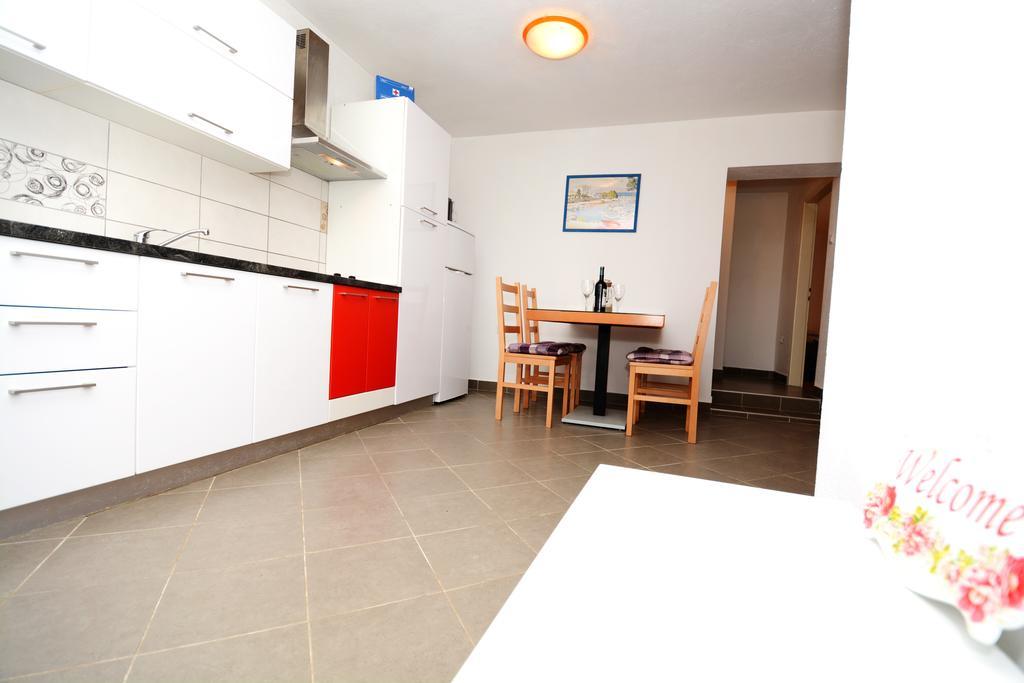 Apartments Katarina เวลีราต ภายนอก รูปภาพ