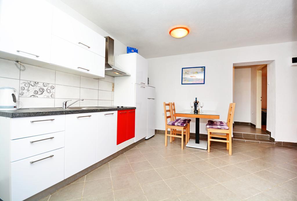 Apartments Katarina เวลีราต ภายนอก รูปภาพ