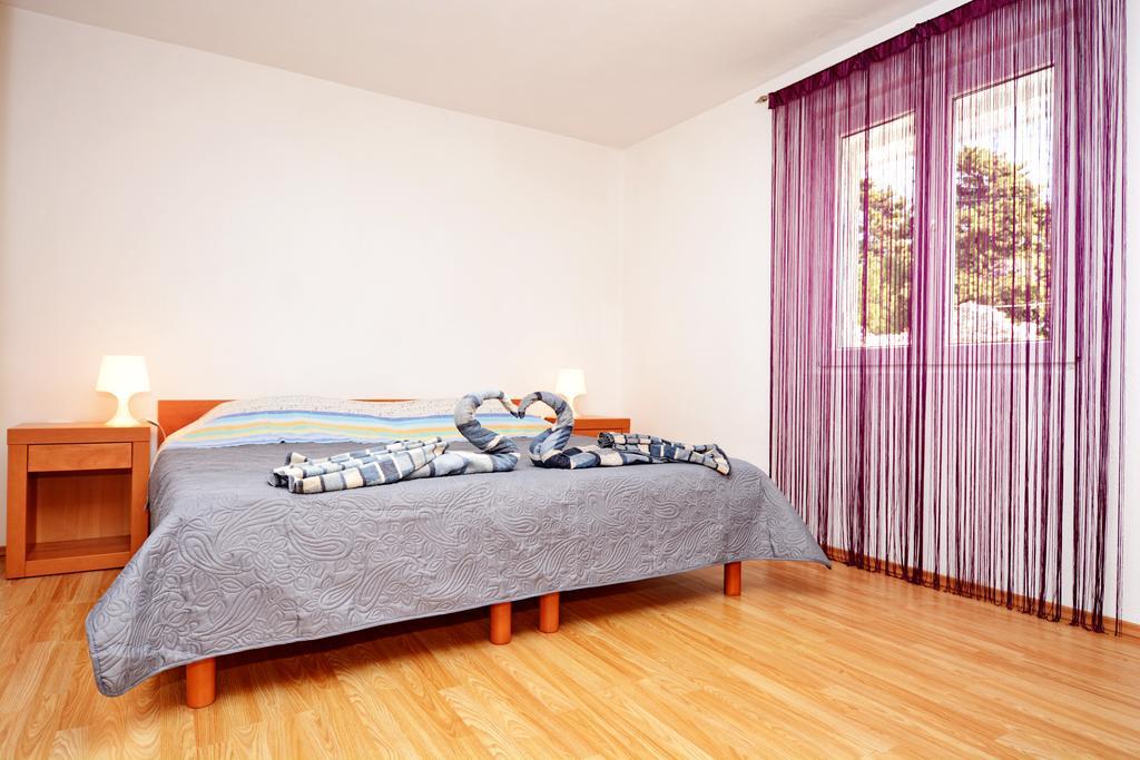 Apartments Katarina เวลีราต ภายนอก รูปภาพ