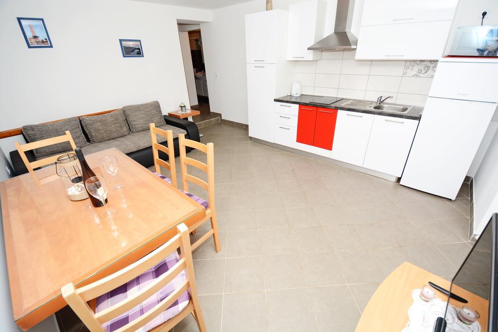 Apartments Katarina เวลีราต ภายนอก รูปภาพ