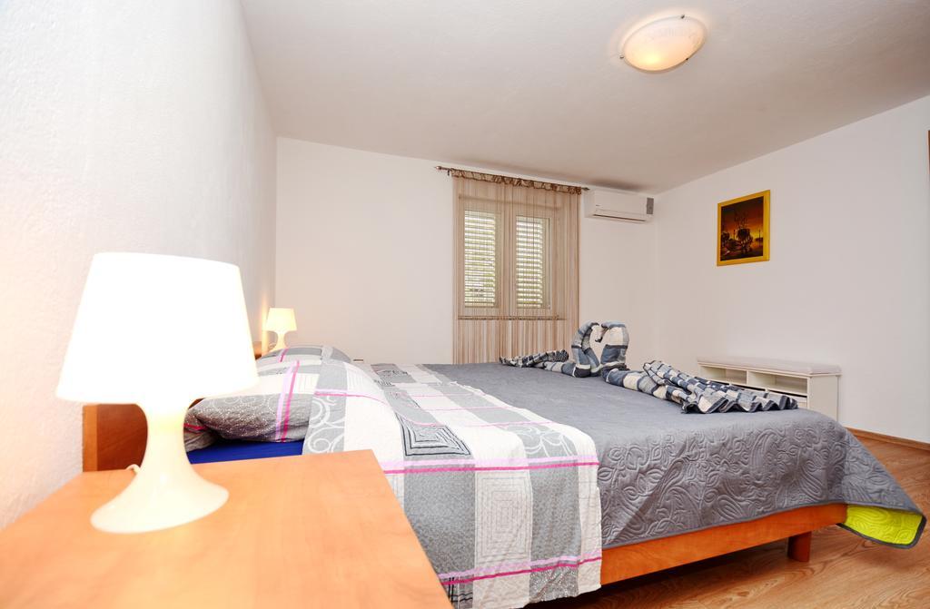 Apartments Katarina เวลีราต ภายนอก รูปภาพ